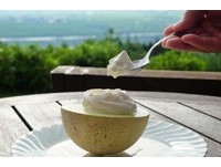 亲山望海吃哈密瓜冰　看不见海的眺海之森享受田园美景