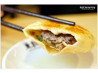 台北道地北方风味手工面点　招牌爆浆牛肉馅饼！