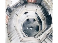 IG热点！掉进时光隧道般的梦幻场景　头城靠海的回旋楼梯