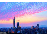 不用爬象山人挤人！虎山峰赏绝美“台北101”日夜景