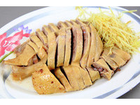 淋上独家汤汁、肉质味美有嚼劲　金山老街必吃土番鸭肉