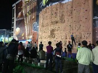新春好去处！花莲阳光电城“光电攀岩场”　结合3D彩绘