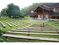 日月潭隐藏梦幻学院！红砖教堂、木造阶梯成IG打卡景点