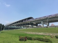 新陆桥完工　走出机场捷运三重站就到大台北都会公园
