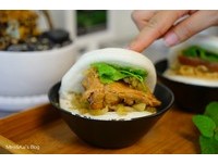台南刈包店　吃得到满出来的鸡腿、红烧牛、q