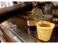 可以吃的咖啡杯！全台限量1000个、订披萨才送