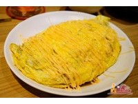 高雄日式居酒屋　淋上美乃滋的金黄“蛋包拉面”