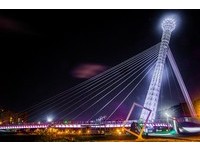 璀璨光雕点亮水岸！赏夜景好去处　新北市3大梦幻景观桥