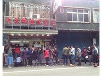 排队半小时只为这一味　在地人必知“大溪赖祖传豆花”