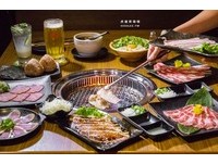 高雄肉食族的深夜聚餐！烧肉配上超满葱花玉子N<