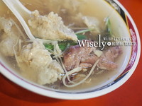 台北铜板小吃鱿鱼羹　再来一碗古早味“卤肉饭”