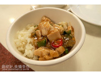 一场华丽的鸡料理飨宴！油亮鸡饭、鸡家豆腐超下饭搭配