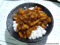 台北精致台菜小馆　一碗80元的招牌卤肉饭！