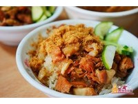 高雄巷弄隐藏版小吃店！米糕、味噌汤一共只要30元
