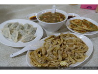台北民生社区刀削面老店　还有料多酸辣汤、酥脆葱油饼
