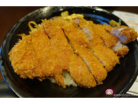 桃园后火车站新开平价日式料理　大分量炸猪排饭！