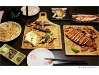 南投埔里深夜串烧店　大分量肥厚炭烤中卷！