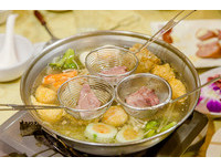 台北温体牛肉火锅、牛肉汤　一个人也可以吃！