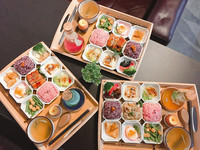 缤纷迷你的九宫格定食！“吾独食验室”吃出新颖趣味