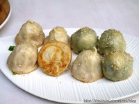 台中会喷汁的酥脆生煎包　还有人气芒果牛奶冰