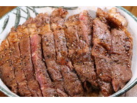 只卖4小时！CP超高“原肉牛排N<”　分量爆多只要250元