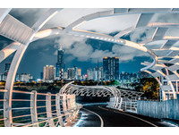 全台最美“空中自行车道”　乘着晚风饱览高雄港都夜景