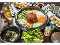 部队锅、辣年糕、烤肉好好吃！不可不知十大人气韩国餐厅