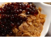 台北超夯嘉义红心粉圆！搭独特黑糖雪片冰日卖千碗