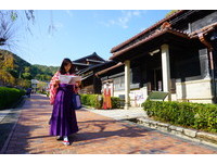 日币3000就能变身明治时代少女　短挂裙裤和服超萌好拍