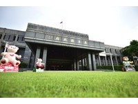 小心“熊”出没　屏东县政府变泰迪熊天堂