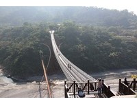 屏东“山川琉璃吊桥”明起封桥46天　4/16起开始收费