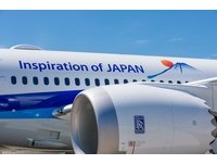 好美！ANA“樱花富士山”彩绘机现踪英国航空展
