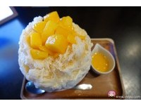桃园超人气日系冰店　淋上芒果酱的芒果雪花冰