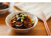 男人厨房家常菜！吸附满满汤汁的“木耳烤麸”