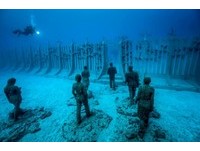 欧洲第一海底12米水下博物馆　要参观要先学潜水