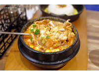 台中韩式料理店！道地浓郁豆腐锅、小菜吃到饱