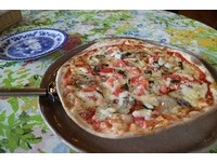 熊本阿苏当地食材与意大利香料　蹦出美味披萨