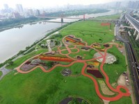 蝴蝶蝴蝶生的真美丽！河滨公园全新地景艺术超缤纷