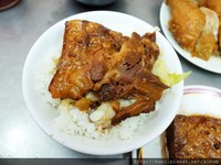 飘香70年的台北老店　吃得到单纯古早味炖肉饭