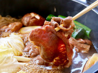 日本一个人也能吃的近江牛肉寿喜烧！软嫩如豆腐的口感