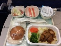 为何飞机餐总是炖肉、炖菜？资深空厨教你选餐策略