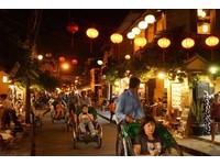 白天异国风、夜间灯笼城　越南会安古城“混血”文化独特