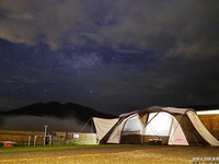 云瀑下的绿色仙境　遇见双彩虹、大片星空的新竹露营地