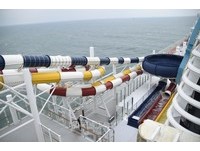 最狂邮轮4玩法！90度滑水道飞向无敌海景、刺激海上滑索
