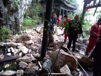 台旅行团湖北遇土石流3死2伤　2家属傍晚赴陆