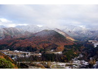 与松尾芭蕉相遇在山寺　登1015阶饱览“红绿白”渐层的山形县