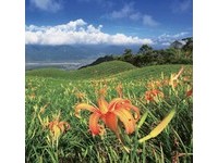 东台湾野餐行　太鲁阁峡谷席地而坐享受大自然