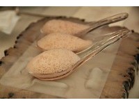 一顿晚餐台币上万　米其林三星前菜是“香港空气”