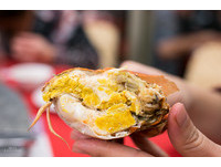 蟹黄饱满浓稠蟹肉鲜甜　趁螃蟹季结束前大快朵颐