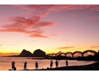 沿东海岸飞行迎晨曦！华信航空卖“第一道曙光包机”